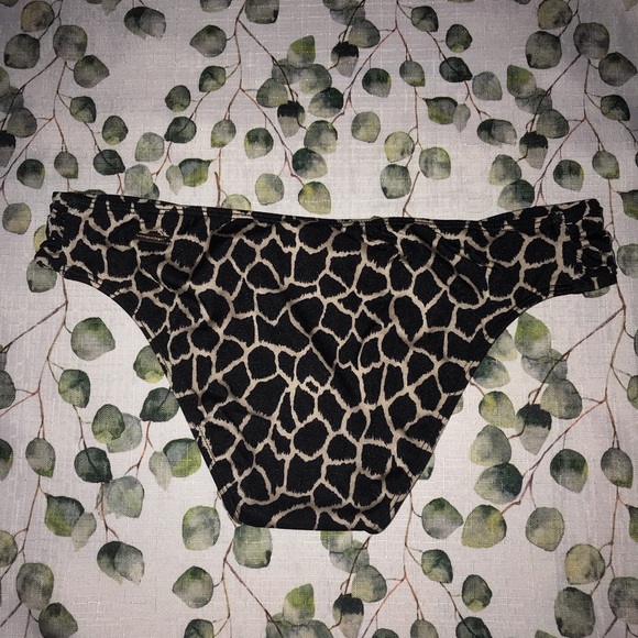 VS The Ribbon Ruched Bikini Bottoms Giraffe Print - Picture 3 of 3